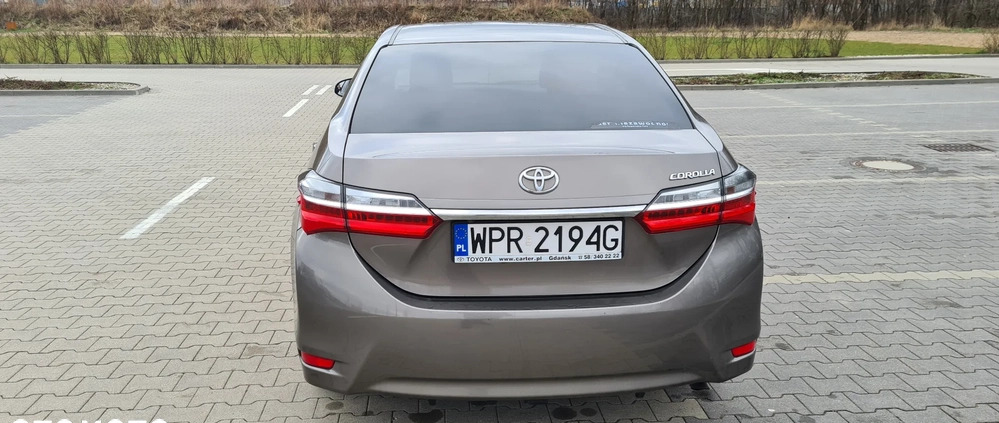 Toyota Corolla cena 67500 przebieg: 120200, rok produkcji 2018 z Brwinów małe 46